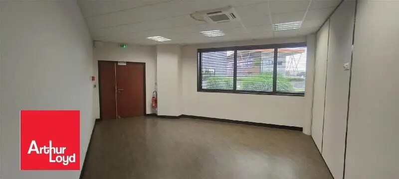 Bureau dans Chartres à louer - Photo de l’immeuble – Image 3 sur 4