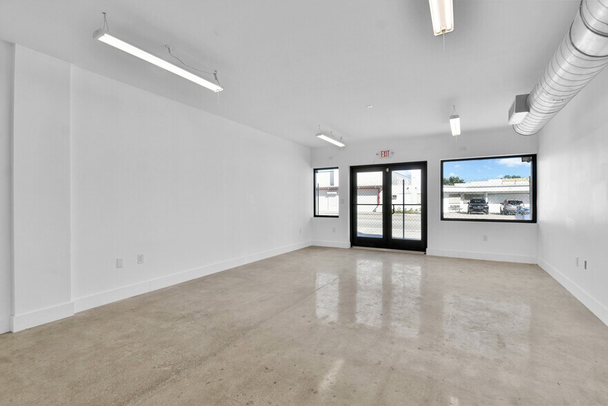 122 NW 79th St, Miami, FL à louer - Photo de l’immeuble – Image 3 sur 6