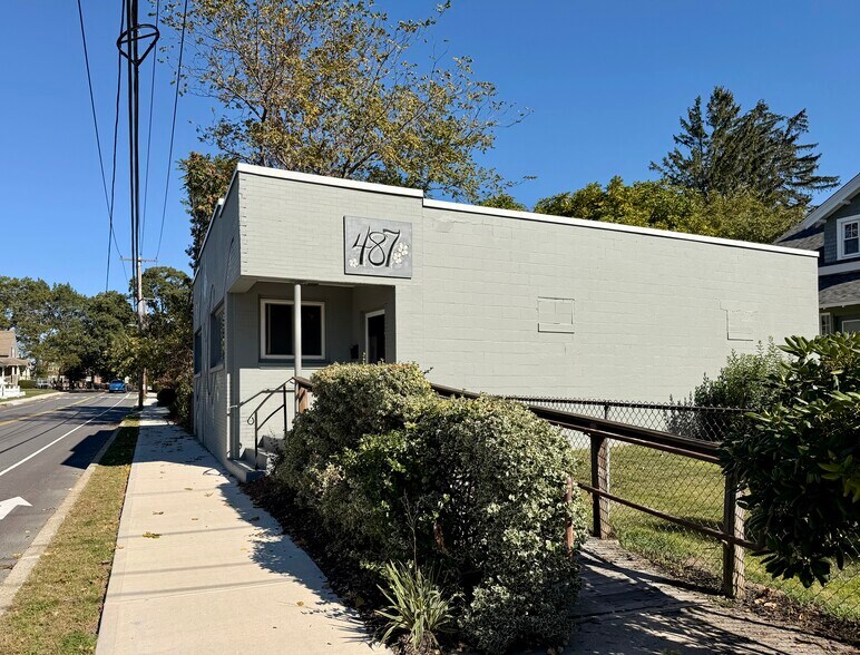 487 Burncoat St, Worcester, MA à louer - Photo de l’immeuble – Image 2 sur 15