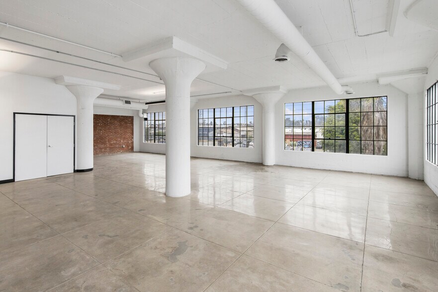 Arts District Creative Lofts + Warehouse portefeuille de 2 biens à vendre sur LoopNet.fr - Photo intérieure – Image 3 sur 16