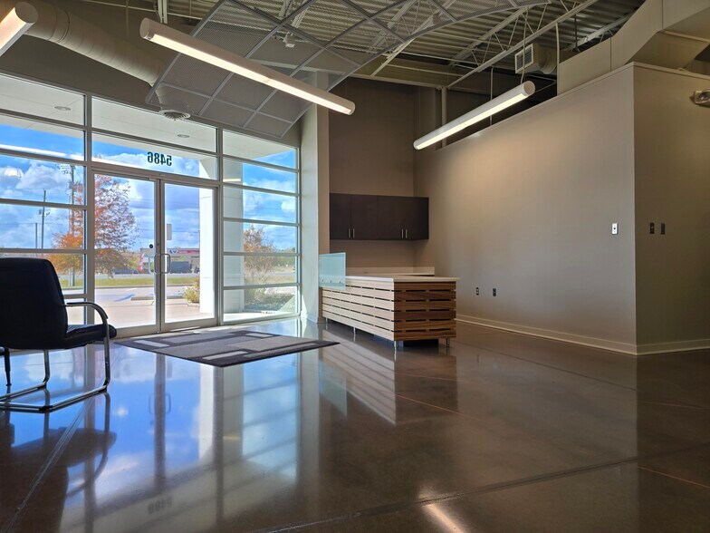 5486 Airline Dr, Bossier City, LA à vendre - Hall d’entrée – Image 3 sur 32