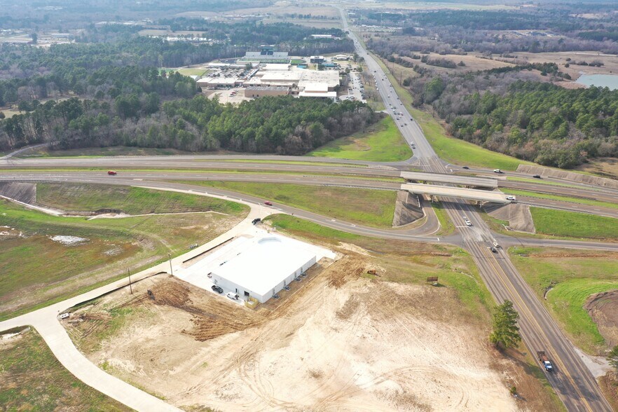966 State Highway 19, Huntsville, TX à vendre - Photo de l’immeuble – Image 2 sur 9