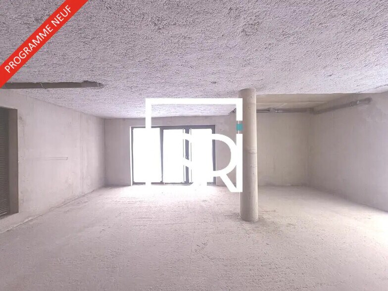 Bureau dans Clermont-Ferrand à louer - Photo de l’immeuble – Image 3 sur 10