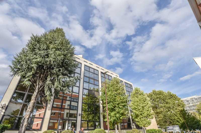 Bureau dans Montreuil à louer - Photo de l’immeuble – Image 2 sur 7