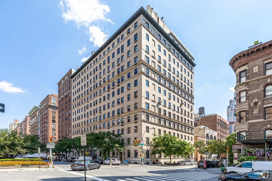 969 Park Ave, New York, NY à louer - Photo principale – Image 1 sur 21