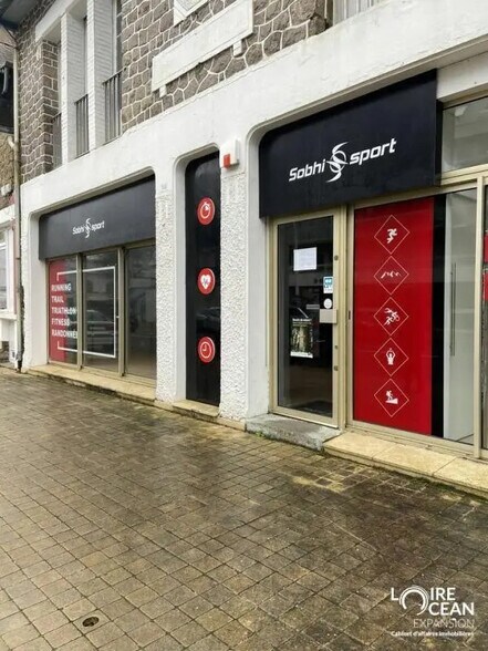 Local commercial dans La Baule-Escoublac à louer - Photo de l’immeuble – Image 3 sur 5