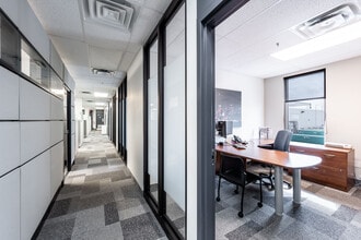 1350 Rue Nobel, Boucherville, QC à louer Photo intérieure– Image 2 sur 7