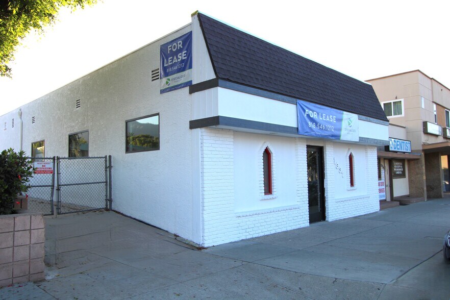 1837 W Glenoaks Blvd, Glendale, CA à louer - Photo de l’immeuble – Image 2 sur 6