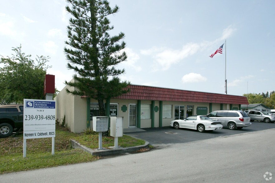 39 Mildred Dr, Fort Myers, FL à louer - Photo de l’immeuble – Image 2 sur 9