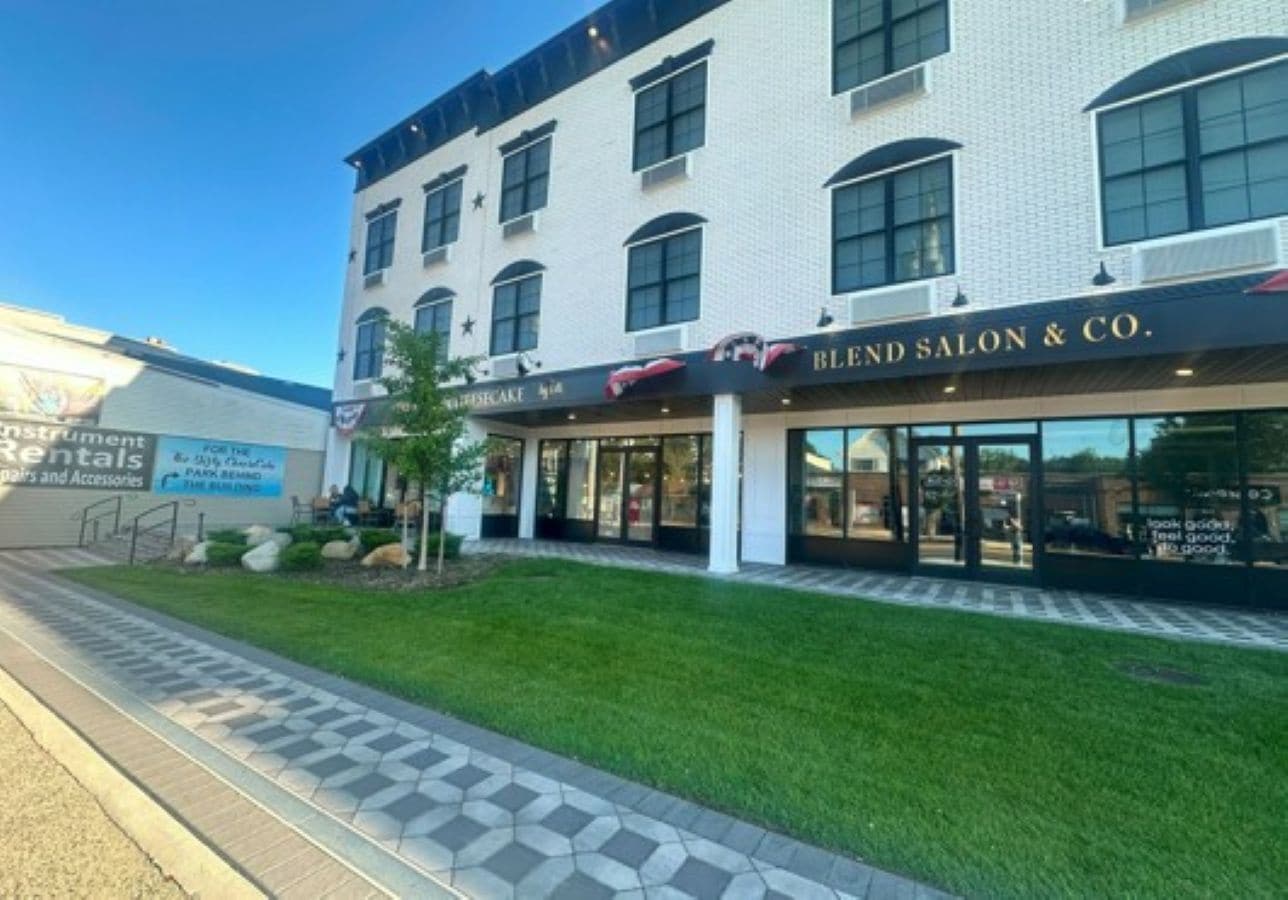102 W Main St, Smithtown, NY à louer Photo intérieure– Image 1 sur 8
