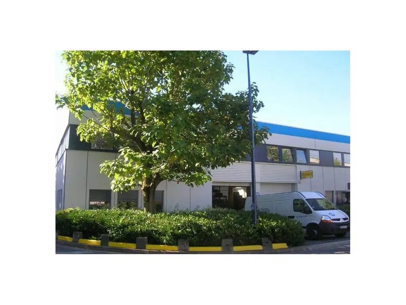 Local d’activités dans Aulnay-sous-Bois à louer Photo de l’immeuble– Image 1 sur 9