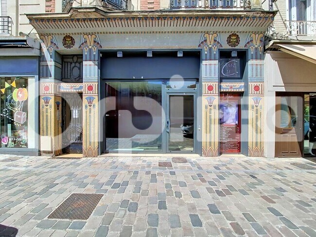 Plus de détails pour Local commercial à louer