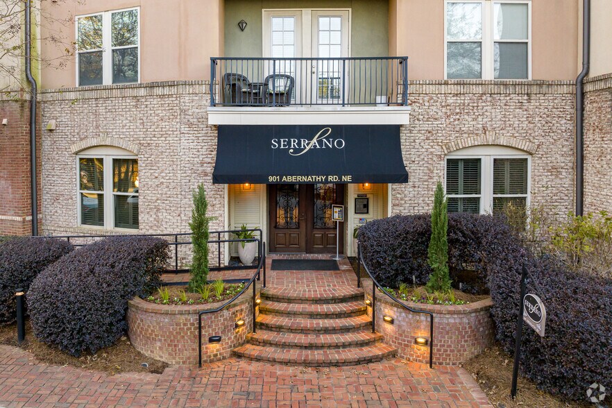 901 Abernathy Rd, Sandy Springs, GA à vendre - Photo de l’immeuble – Image 3 sur 34