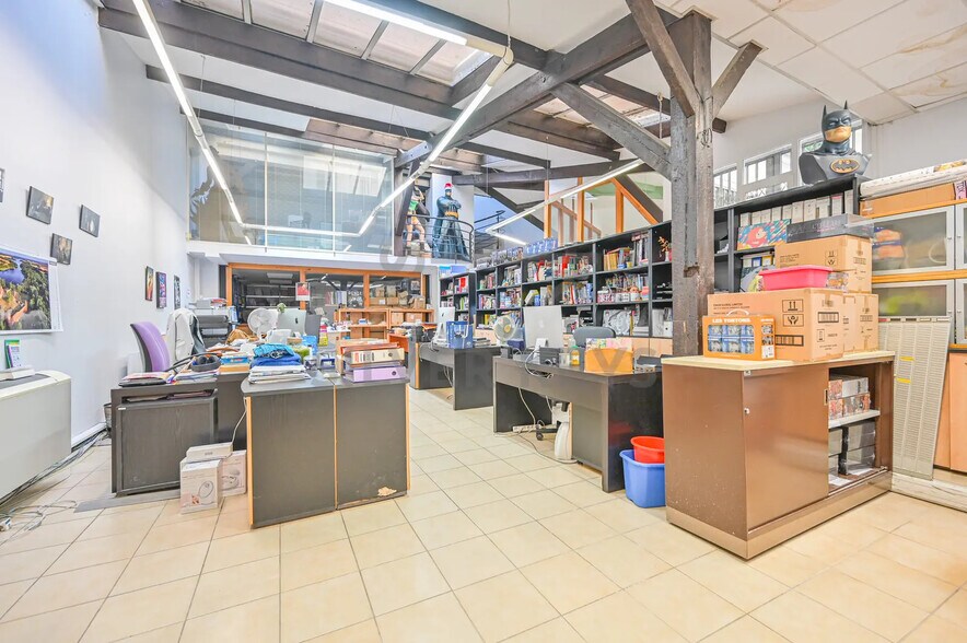 Bureau dans Paris à louer - Photo de l’immeuble – Image 1 sur 14