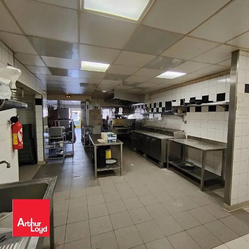 Local commercial dans Luisant à vendre Photo de l’immeuble– Image 1 sur 4