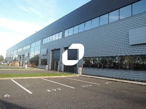 431 Avenue Marguerite Perey, Lieusaint à louer - Photo de l’immeuble – Image 1 sur 8