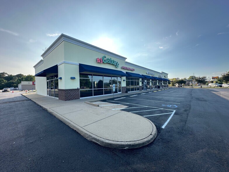 105 E Currituck Commercial Dr, Moyock, NC à louer - Photo de l’immeuble – Image 2 sur 2