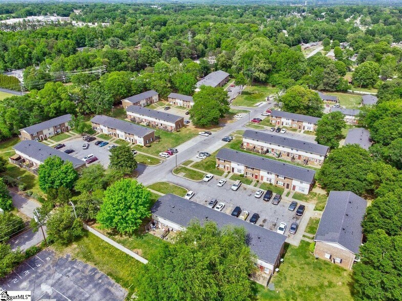 6526 White Horse Rd, Greenville, SC à vendre - Photo de l’immeuble – Image 1 sur 5