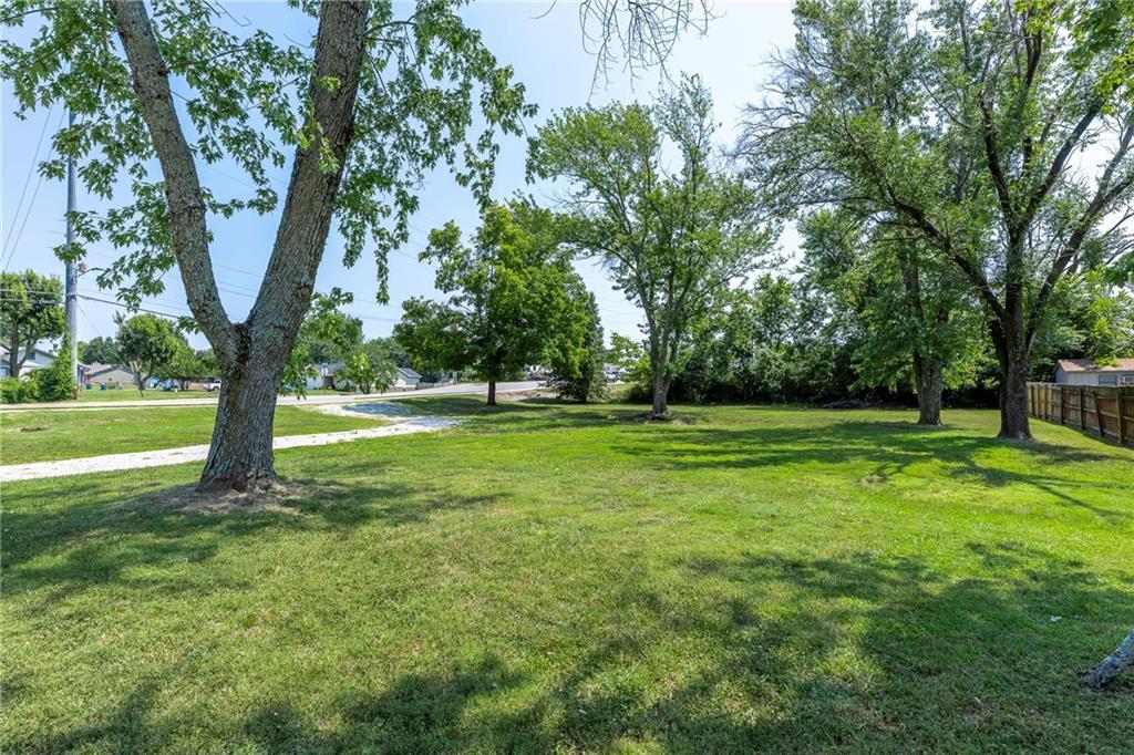 1006 NE 2nd St, Bentonville, AR à vendre Photo principale– Image 1 sur 19