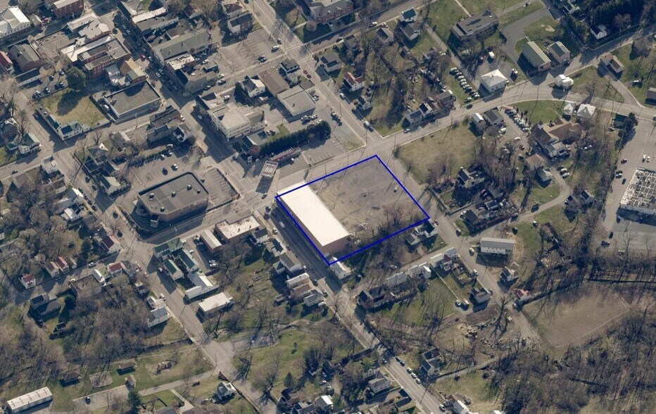 100 S West St, Charles Town, WV à vendre - Photo principale – Image 1 sur 15