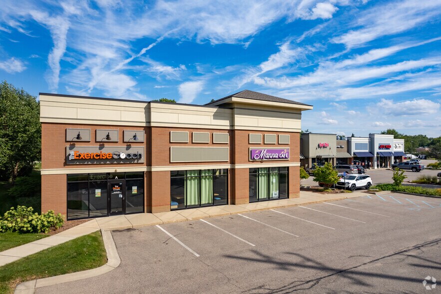 820 Forest Hill Ave SE, Grand Rapids, MI à louer - Photo de l’immeuble – Image 2 sur 5