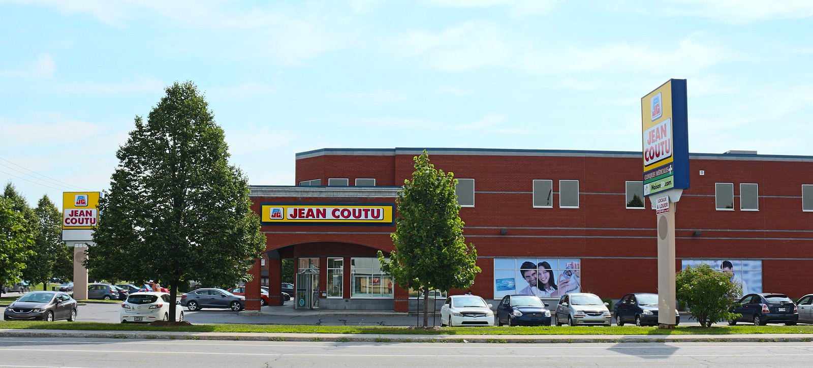 860 Boul Saint-René O, Gatineau, QC à louer Photo principale– Image 1 sur 5