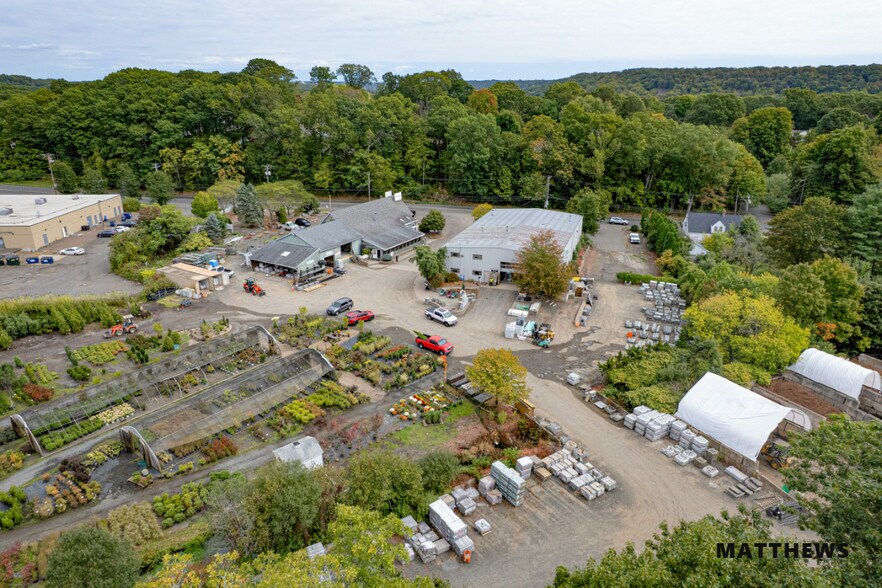 182 Mill St, East Haven, CT à vendre - Photo de l’immeuble – Image 2 sur 4