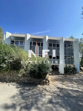 Plus de détails pour Local d'activités à louer