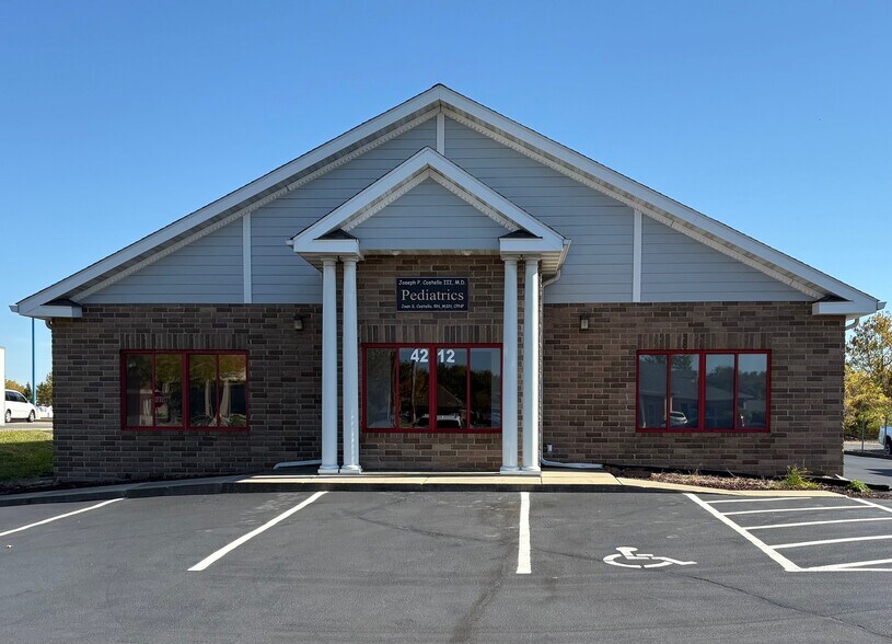 4212 N Illinois St, Swansea, IL à louer - Photo de l’immeuble – Image 1 sur 9