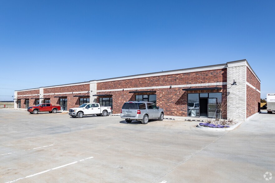 15050 S Elwood Ave, Glenpool, OK à vendre - Photo principale – Image 1 sur 3