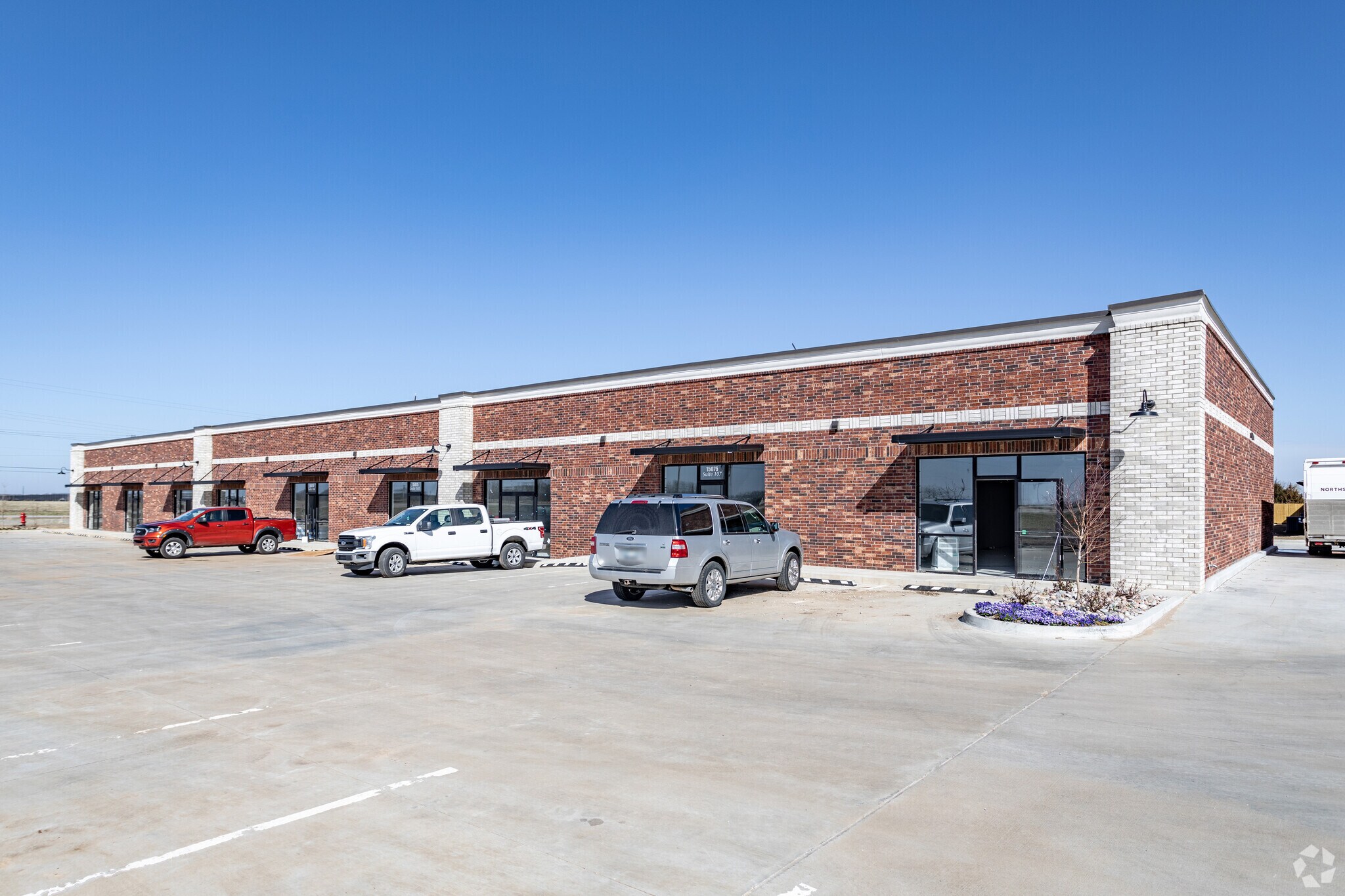 15085 S Elwood Ave, Glenpool, OK à louer Photo de l’immeuble– Image 1 sur 2