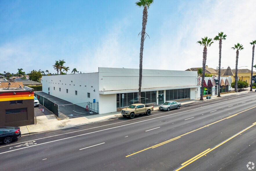 733 Broadway, Chula Vista, CA à louer - Photo principale – Image 2 sur 31