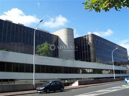 Bureau dans Louveciennes à louer Photo de l’immeuble– Image 1 sur 5