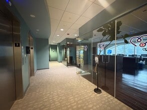 99 Conifer Hill Dr, Danvers, MA à louer Photo intérieure– Image 2 sur 9