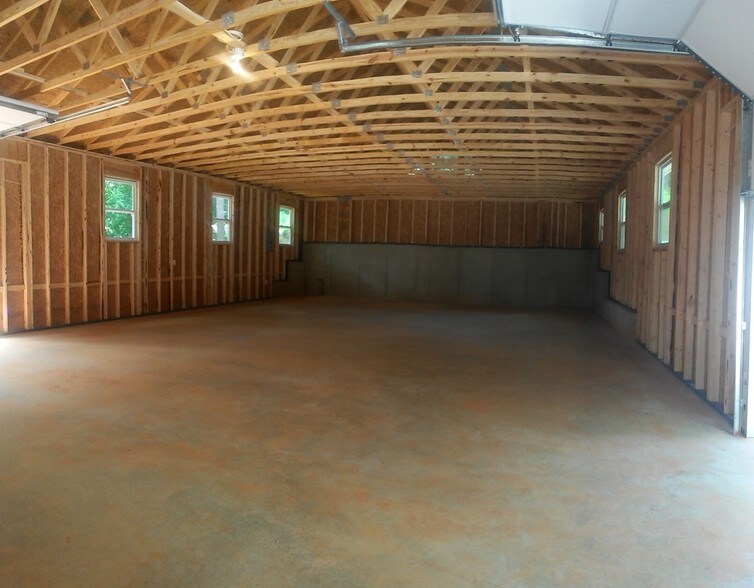2627 Holly St, Holly Springs, GA à louer - Photo de l’immeuble – Image 3 sur 21