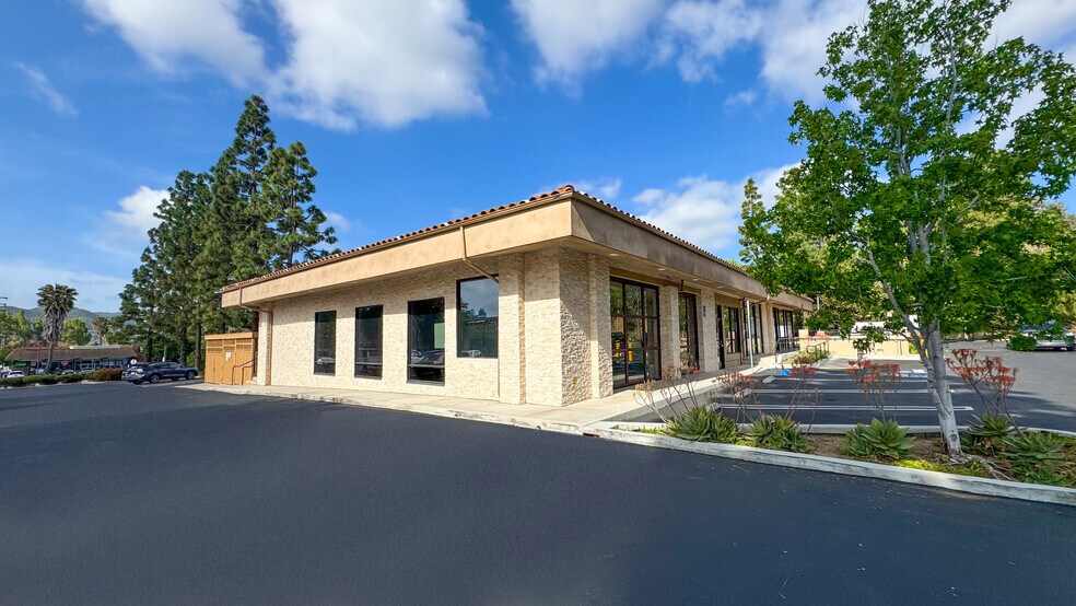 650-728 N Moorpark Rd, Thousand Oaks, CA à louer - Photo de l’immeuble – Image 2 sur 7