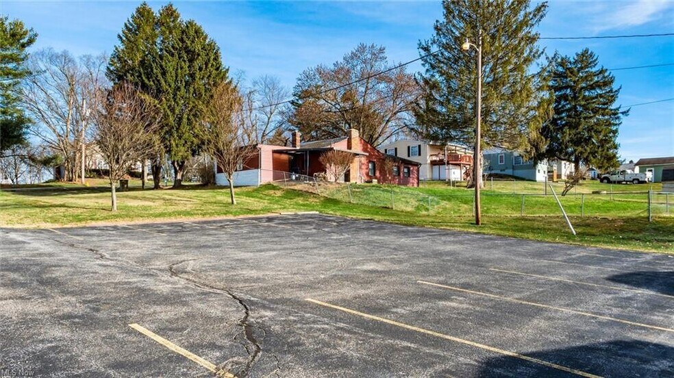 870 Orchard Hill Rd, Zanesville, OH à louer - Photo de l’immeuble – Image 3 sur 29