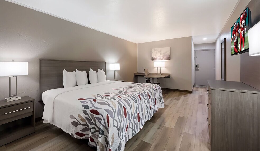 203 N I-45, Madisonville, TX à vendre - Photo de l’immeuble – Image 3 sur 29