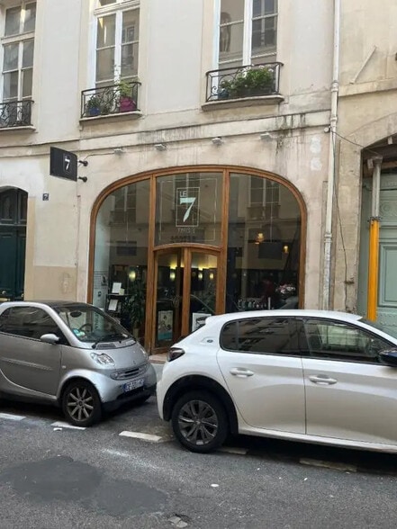 7 Rue Dupuytren, Paris à louer - Photo de l’immeuble – Image 1 sur 11