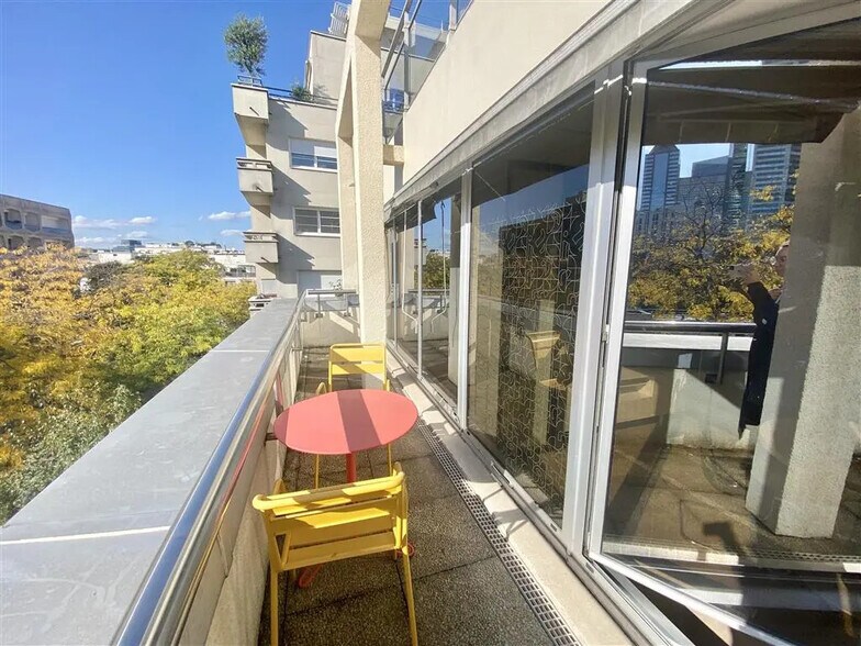 Bureau dans Courbevoie à louer - Photo de l’immeuble – Image 1 sur 9