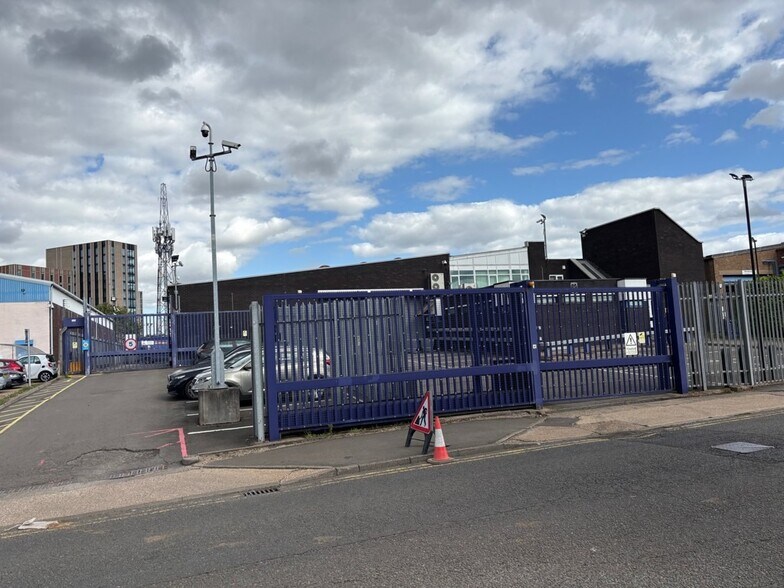 91 Commercial Sq, Leicester à louer - Photo de l’immeuble – Image 2 sur 4