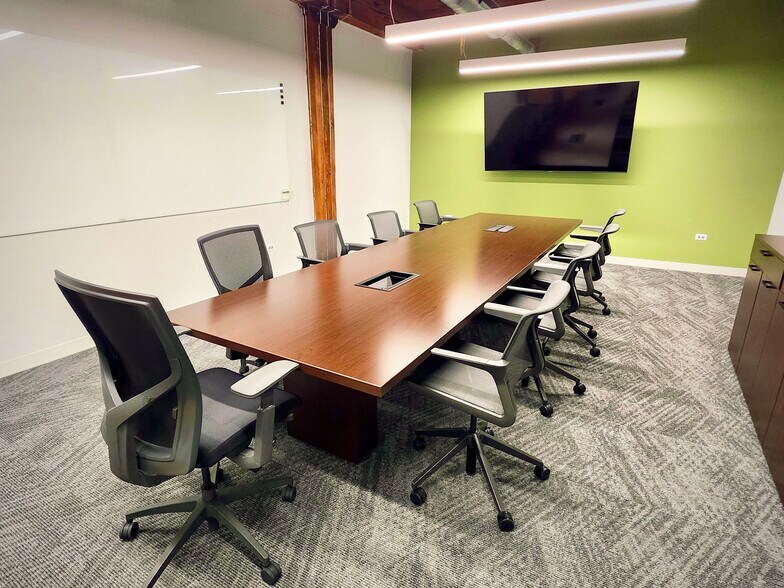 2150 S Canalport Ave, Chicago, IL à louer - Photo de l’immeuble – Image 3 sur 24