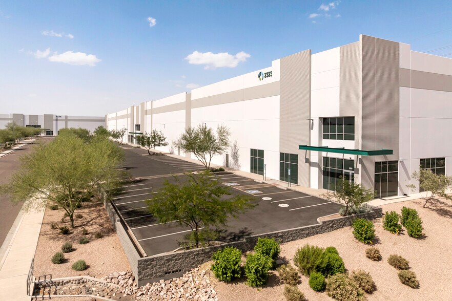 2200 S 48th Ave, Phoenix, AZ à louer - Photo de l’immeuble – Image 1 sur 13