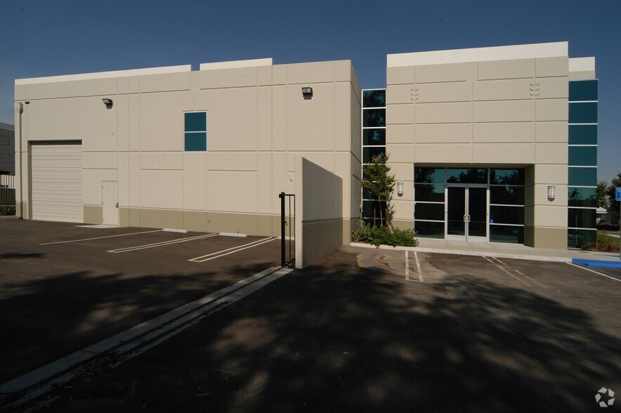 280 Drake Dr, San Bernardino, CA à vendre - Photo de l’immeuble – Image 2 sur 6