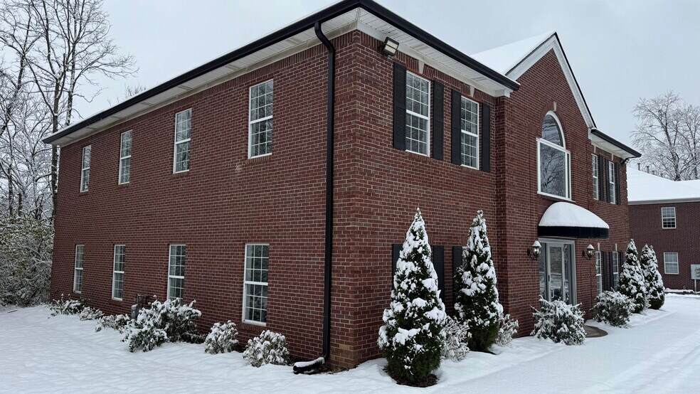 11801 Brinley Ave, Louisville, KY à louer - Photo de l’immeuble – Image 3 sur 3