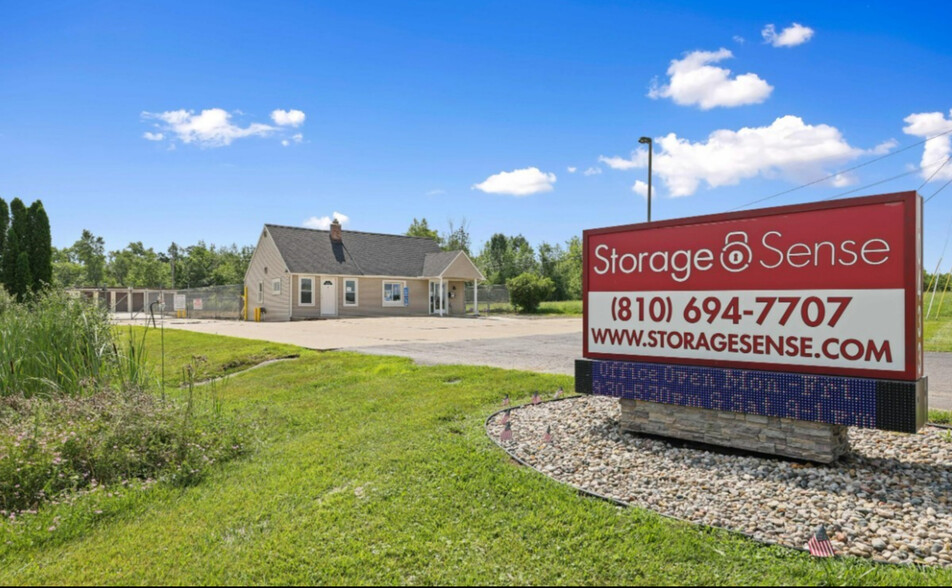 10433 N Holly Rd, Holly, MI à louer - Photo principale – Image 2 sur 4