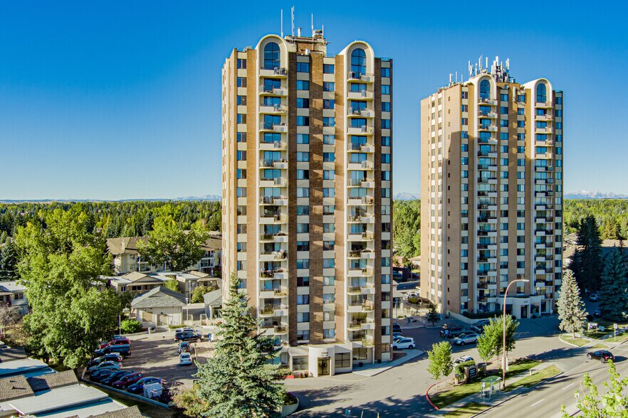 2105 90 Av SW, Calgary, AB à louer - Photo de l’immeuble – Image 2 sur 42