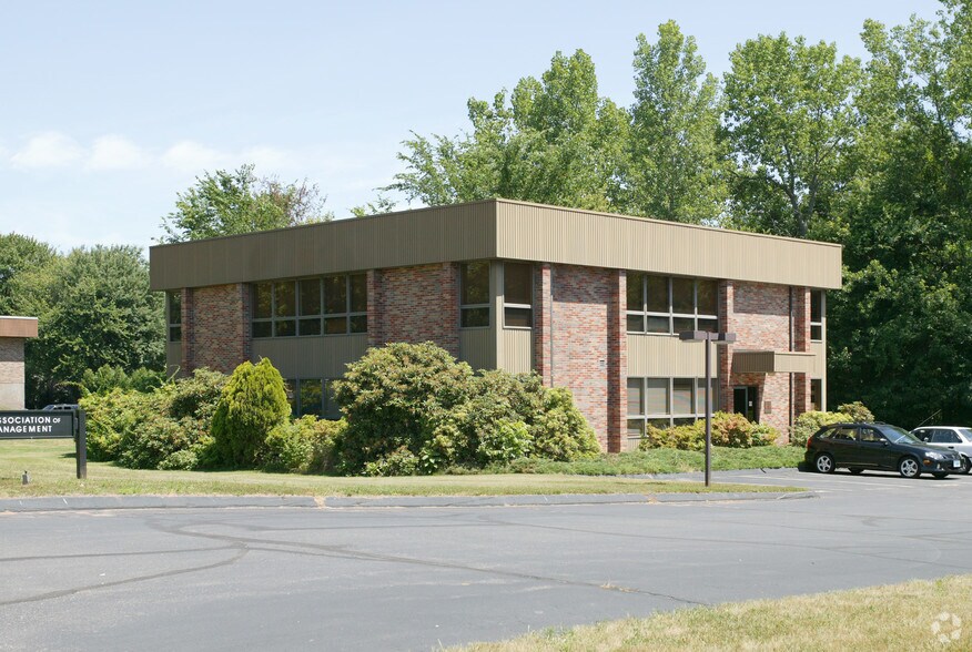 234 W Center St, West Bridgewater, MA à louer - Photo de l’immeuble – Image 2 sur 5