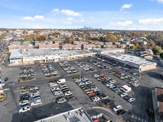Plus de détails pour 1500 Garrett Rd, Upper Darby Township, PA - Local commercial à louer