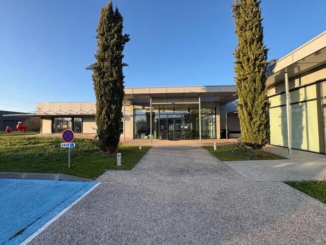 Plus de détails pour Bureau à louer